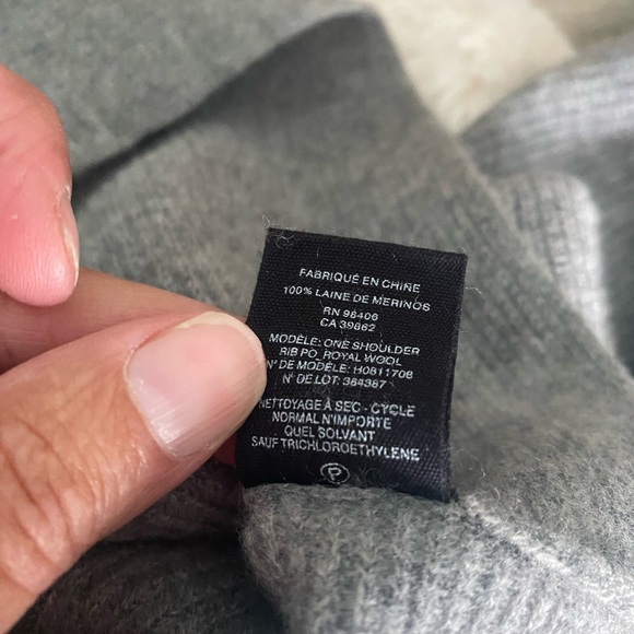 Theory Merino Wool Grey Asymmetrical sweater - Picture 9 of 13